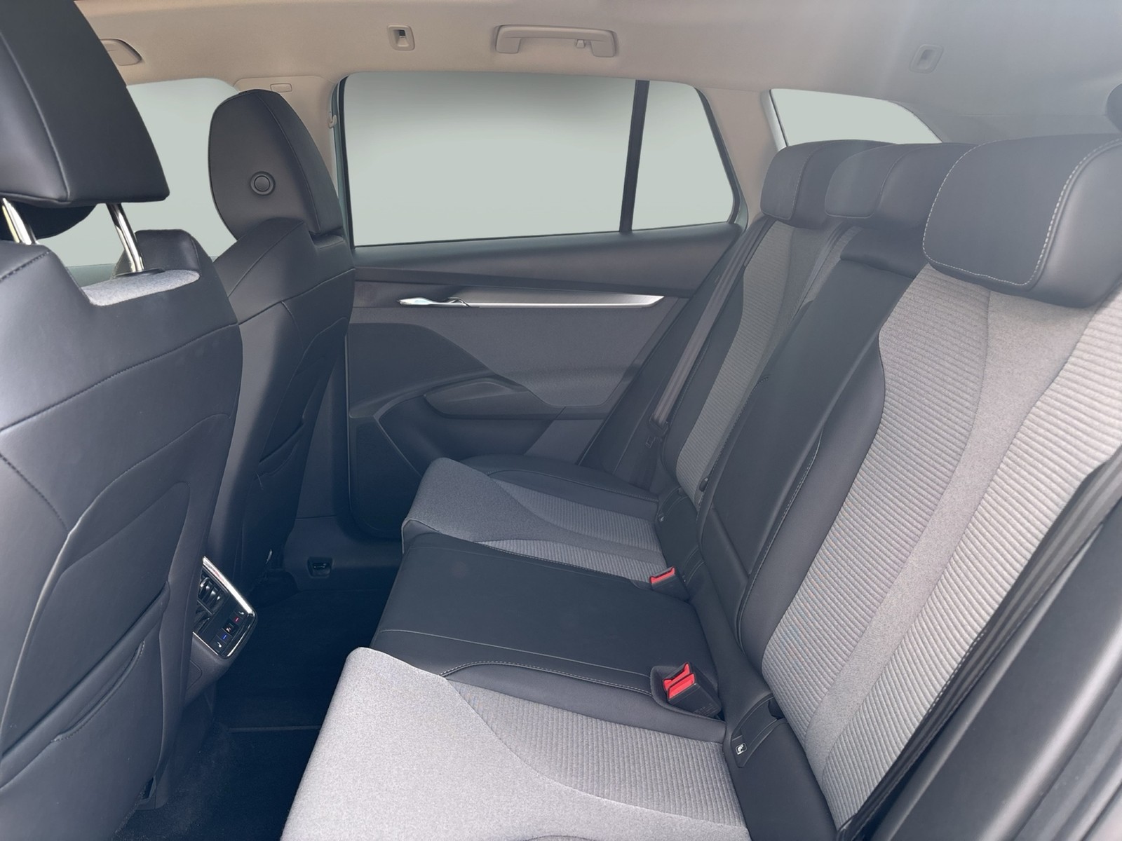 Skoda Enyaq 80x LOFT 4X4 WÄRMEPUMPE PANO 360°CAM LM19