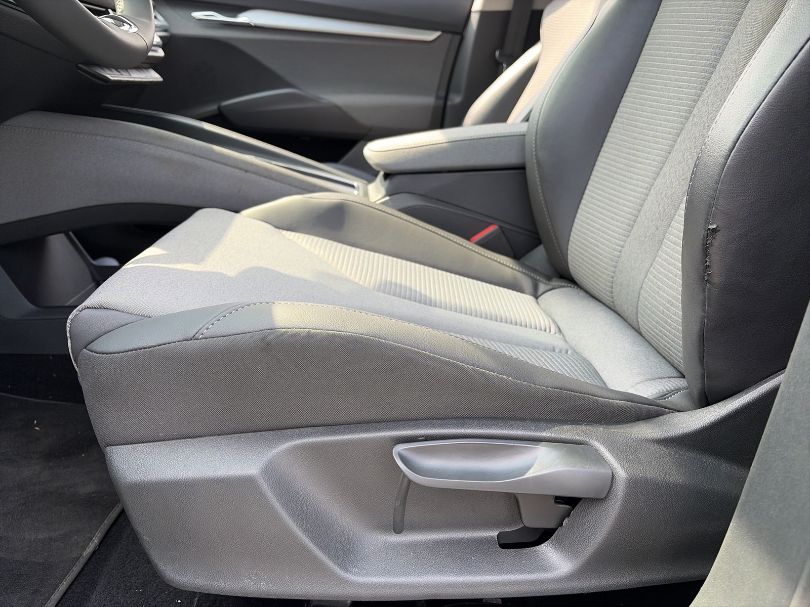 Skoda Enyaq 80x LOFT 4X4 WÄRMEPUMPE PANO AHK 360°CAM