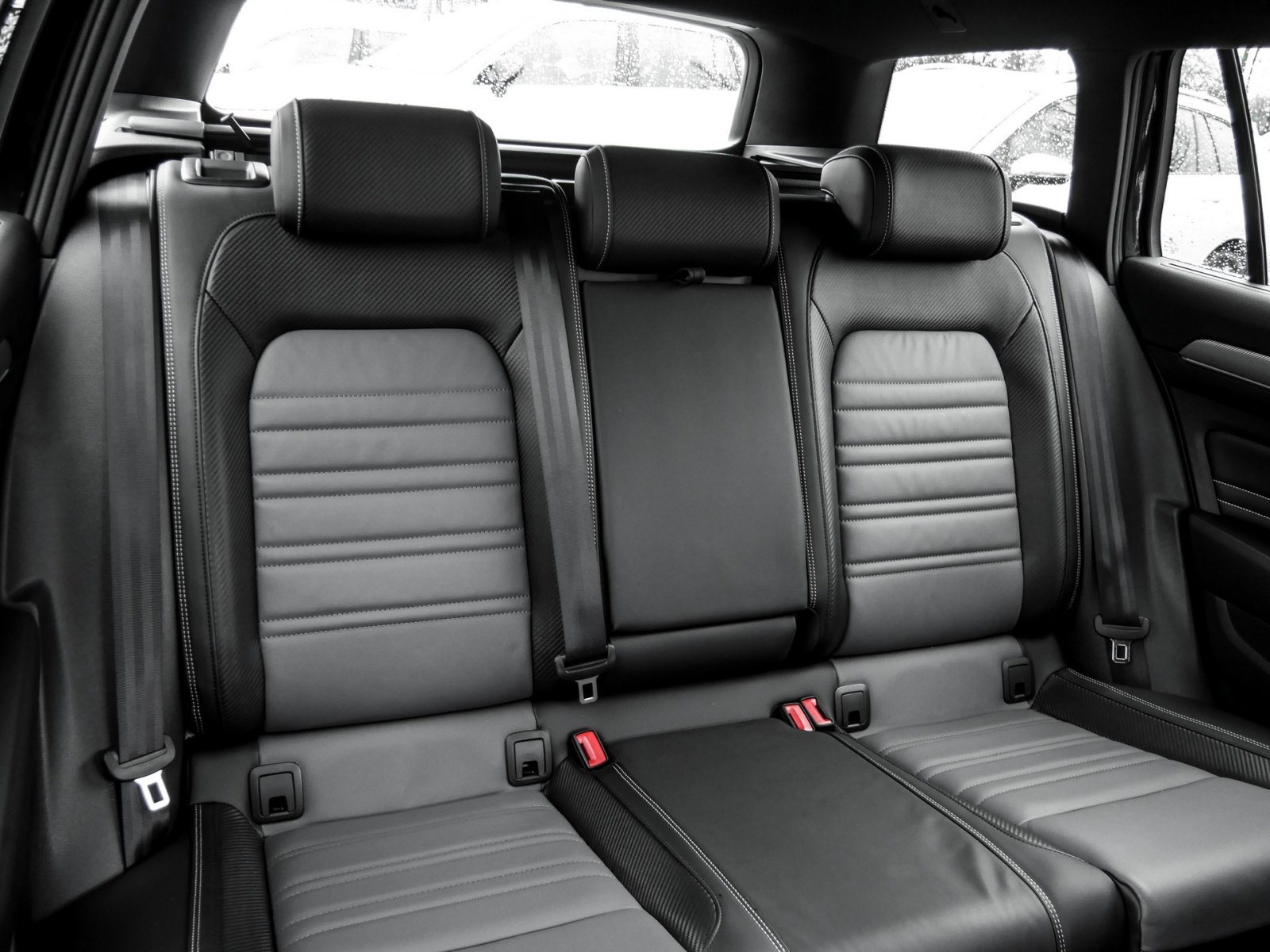 Volkswagen Passat Variant 2.0 R-LINE LEDER STANDHZ AHK LM19