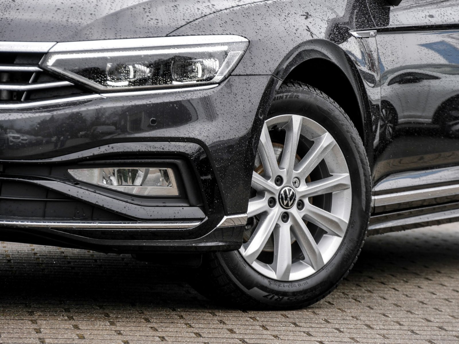 Volkswagen Passat Variant 2.0 R-LINE LEDER STANDHZ AHK LM19
