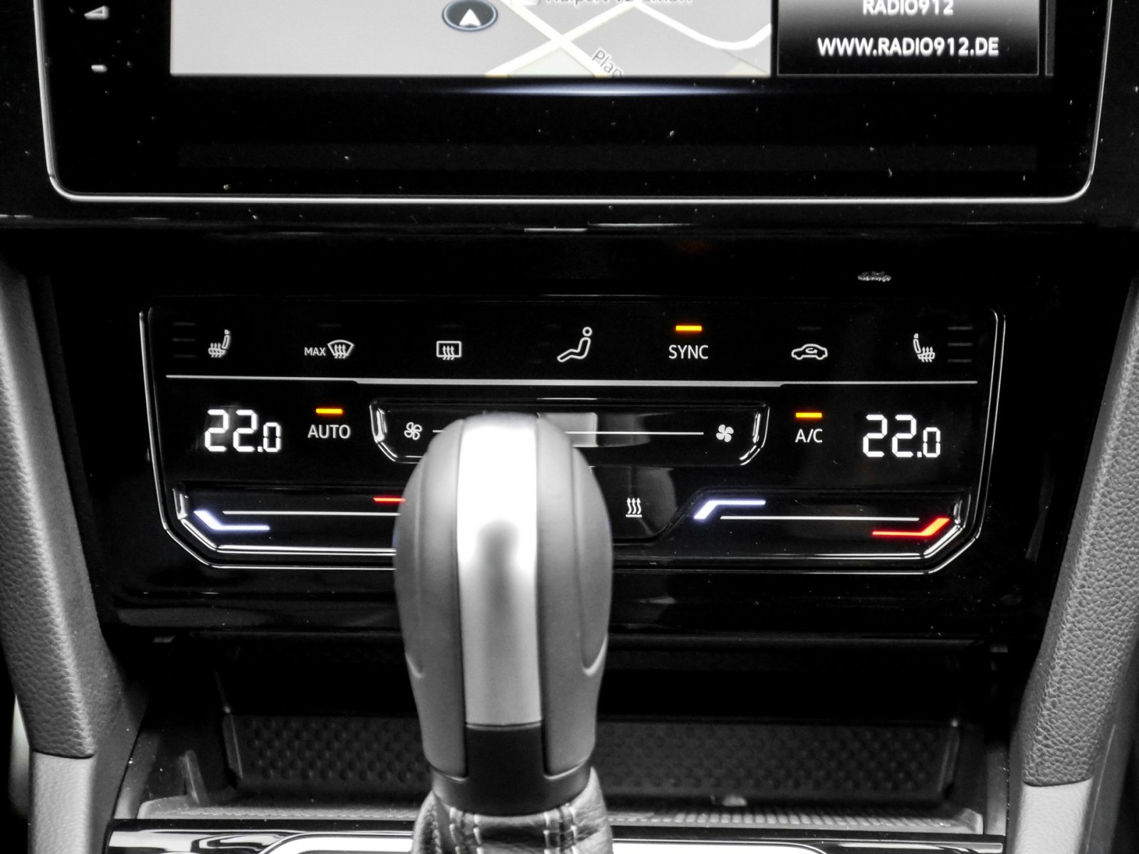 Volkswagen Passat Variant 2.0 R-LINE LEDER STANDHZ AHK LM19