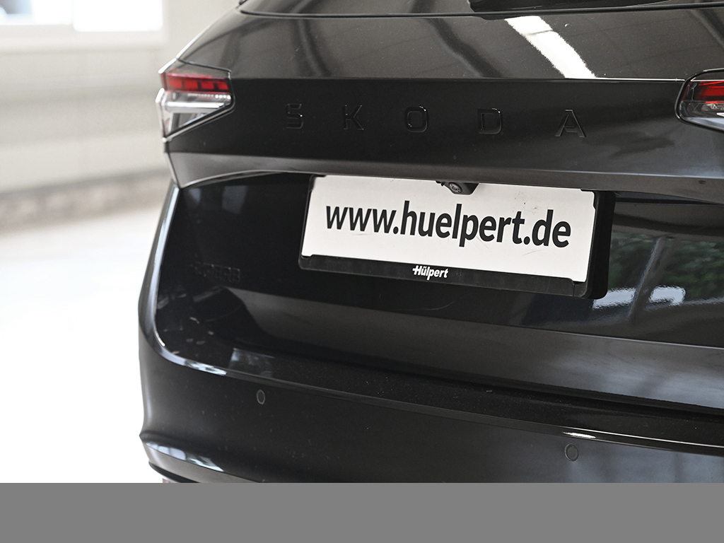 Skoda Superb Combi HYBRID SPORTLINE AHK eSITZE PANO