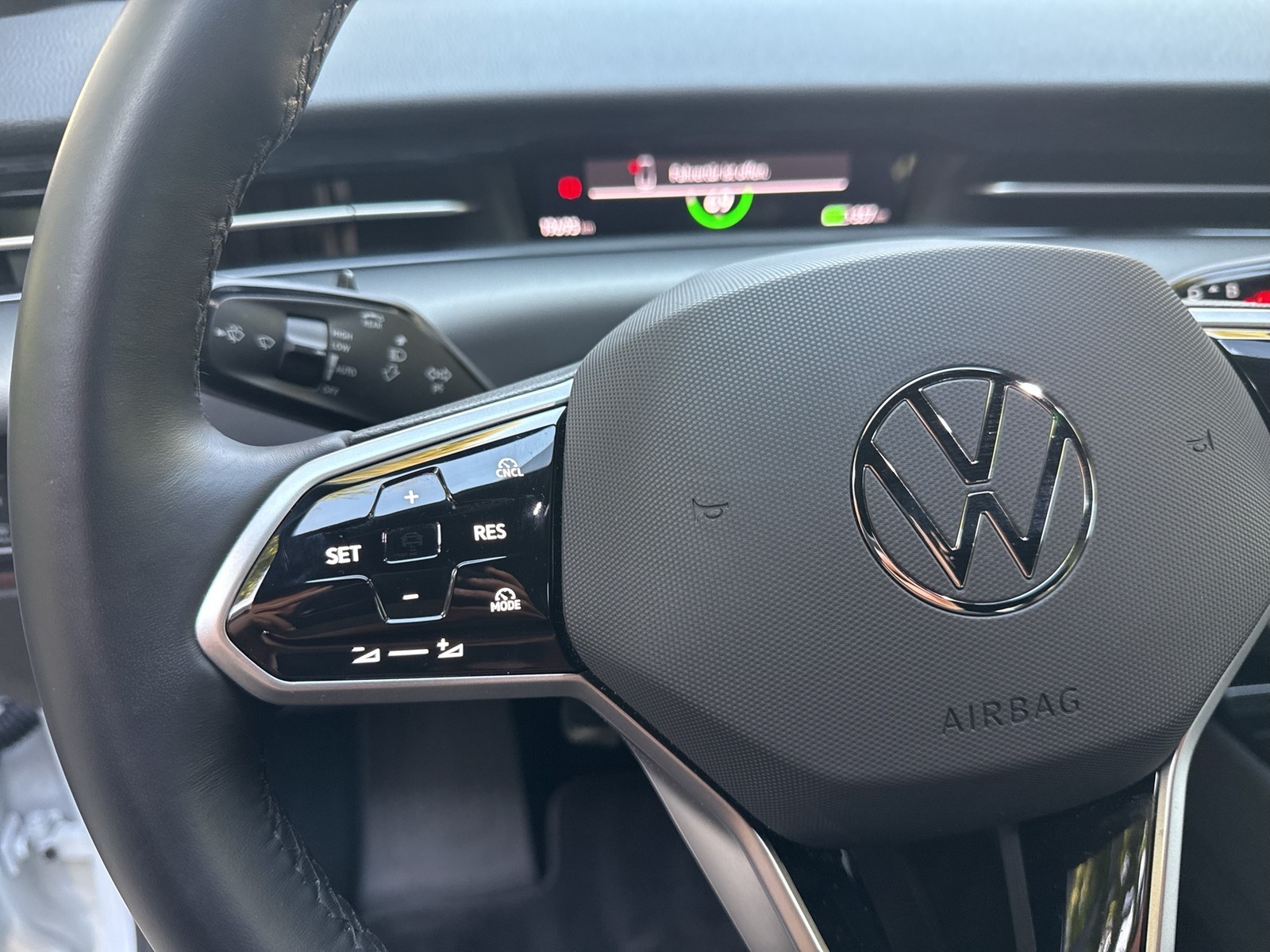 Volkswagen ID.7 Tourer PRO WÄRMEPUMPE AHK 360°CAM ACC LM19