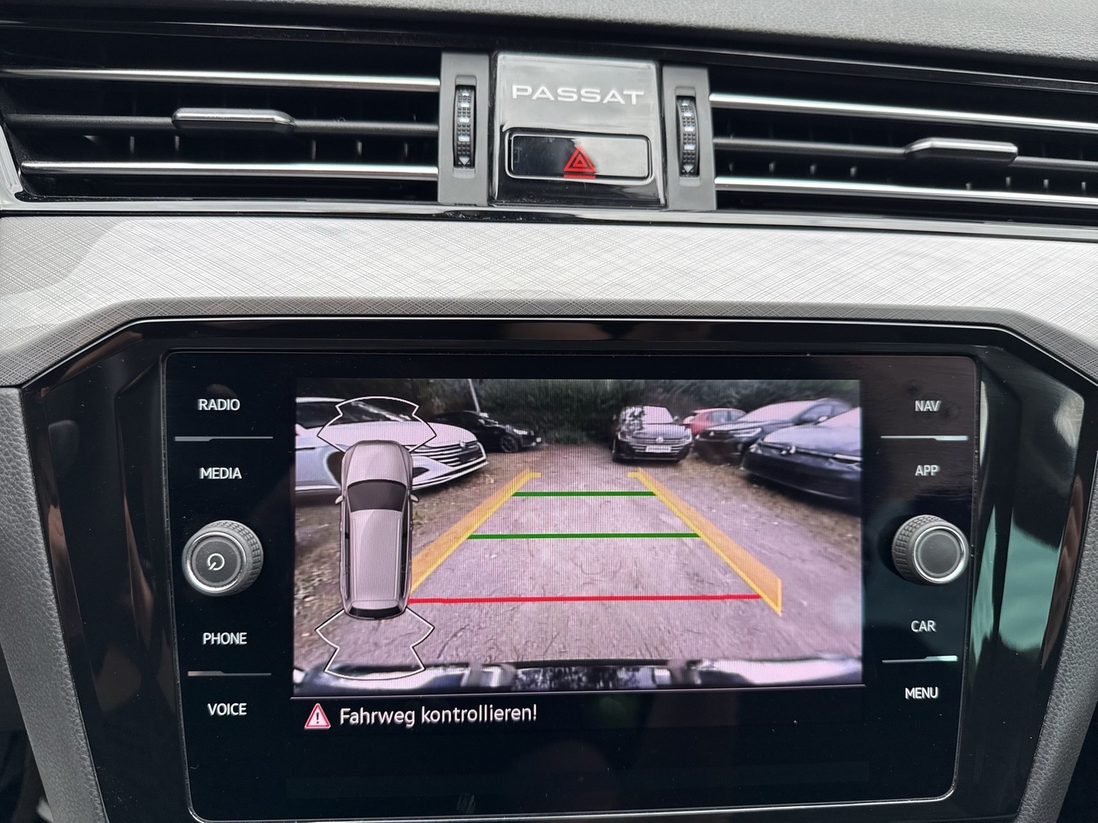 Volkswagen Passat Variant 2.0 BUSINESS CAM ACC NAVI CARPLAY