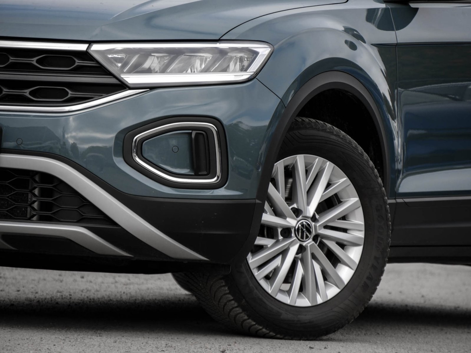 Volkswagen T-Roc 2.0 LIFE STANDHZ. CAM ACC NAVI ALU SITZHZ.