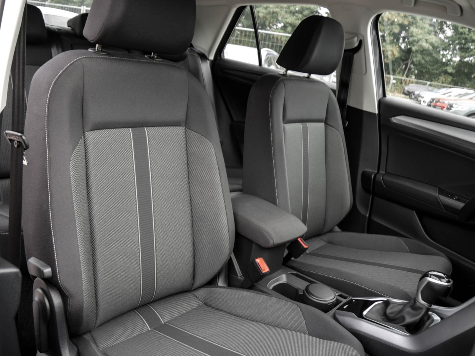 Volkswagen T-Roc 2.0 LIFE STANDHZ. CAM ACC NAVI ALU SITZHZ.