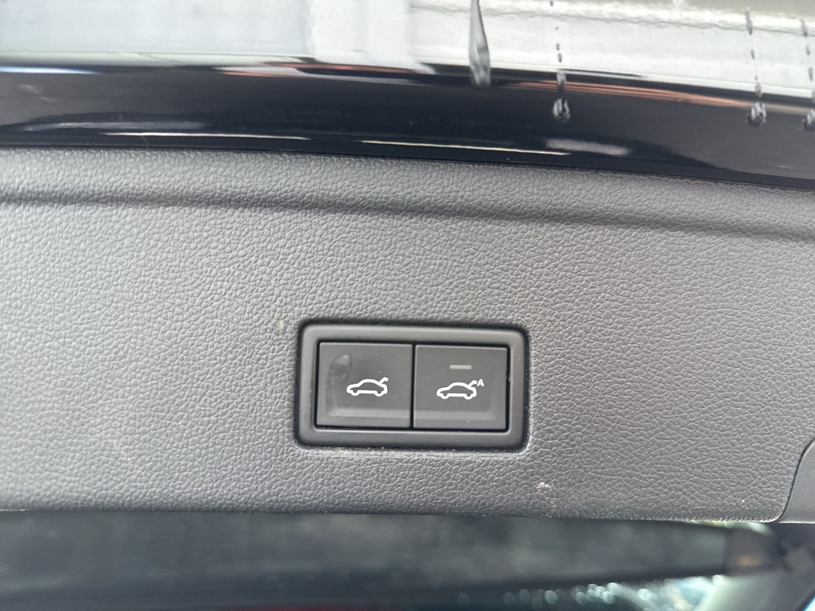 Volkswagen Touareg V6 R-LINE FINAL EDITION STANDHZ. AHK CAM