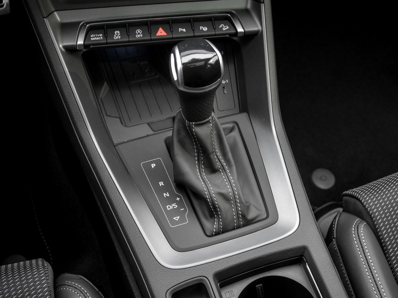 Audi Q3 Sportback S line 35 TFSI S tronic S Line AHK+Pano+SONOS+MatrixLED+APS+