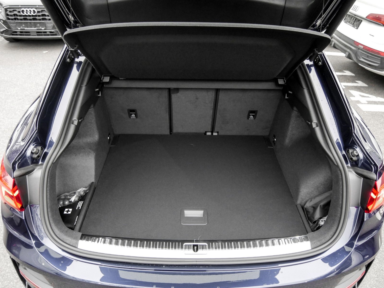 Audi Q3 Sportback S line 35 TFSI S tronic S Line AHK+Pano+SONOS+MatrixLED+APS+