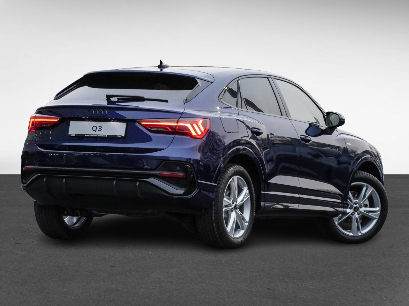 Audi Q3 Sportback S line 35 TFSI S tronic S Line AHK+Pano+SONOS+MatrixLED+APS+