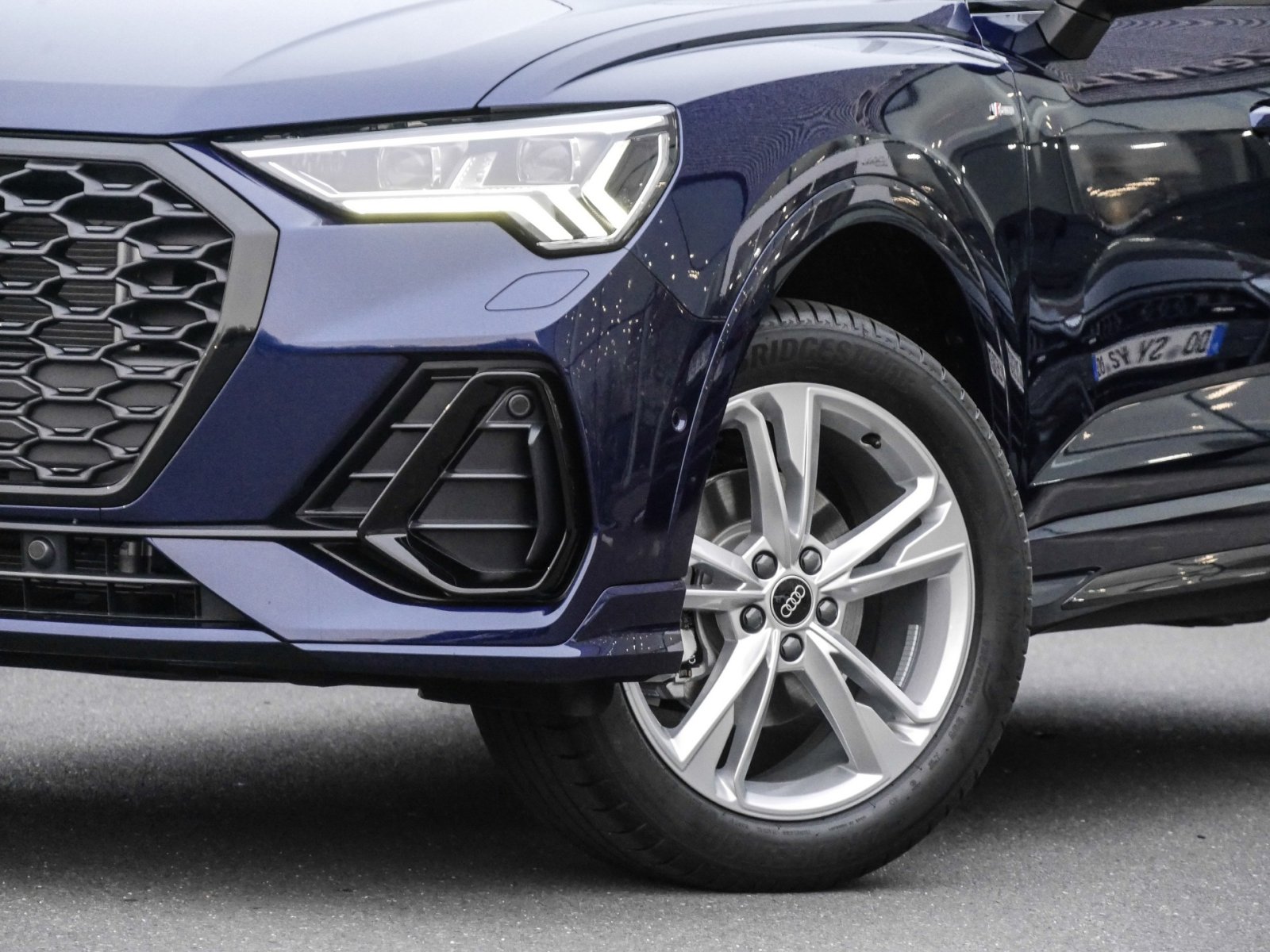 Audi Q3 Sportback S line 35 TFSI S tronic S Line AHK+Pano+SONOS+MatrixLED+APS+