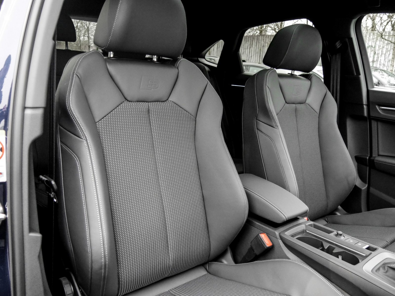Audi Q3 Sportback S line 35 TFSI S tronic S Line AHK+Pano+SONOS+MatrixLED+APS+