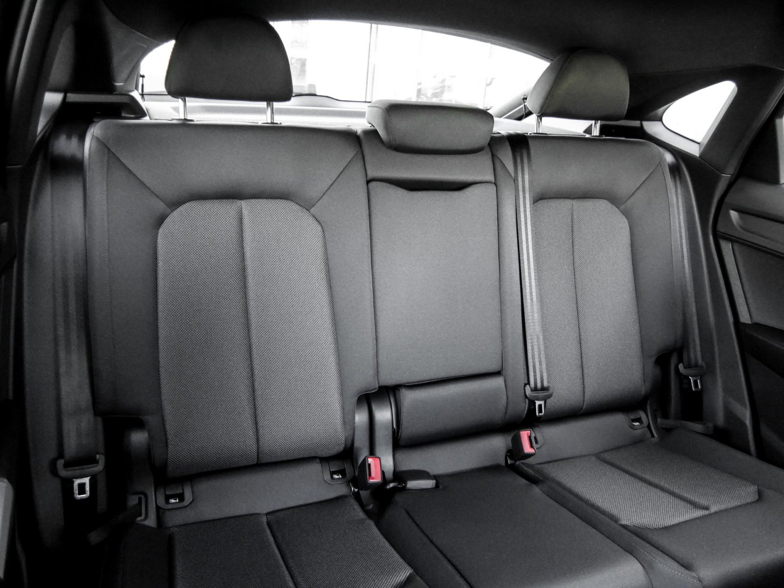 Audi Q3 Sportback 35 S LINE CAM ACC LM19 EKLAPPE NAVI+