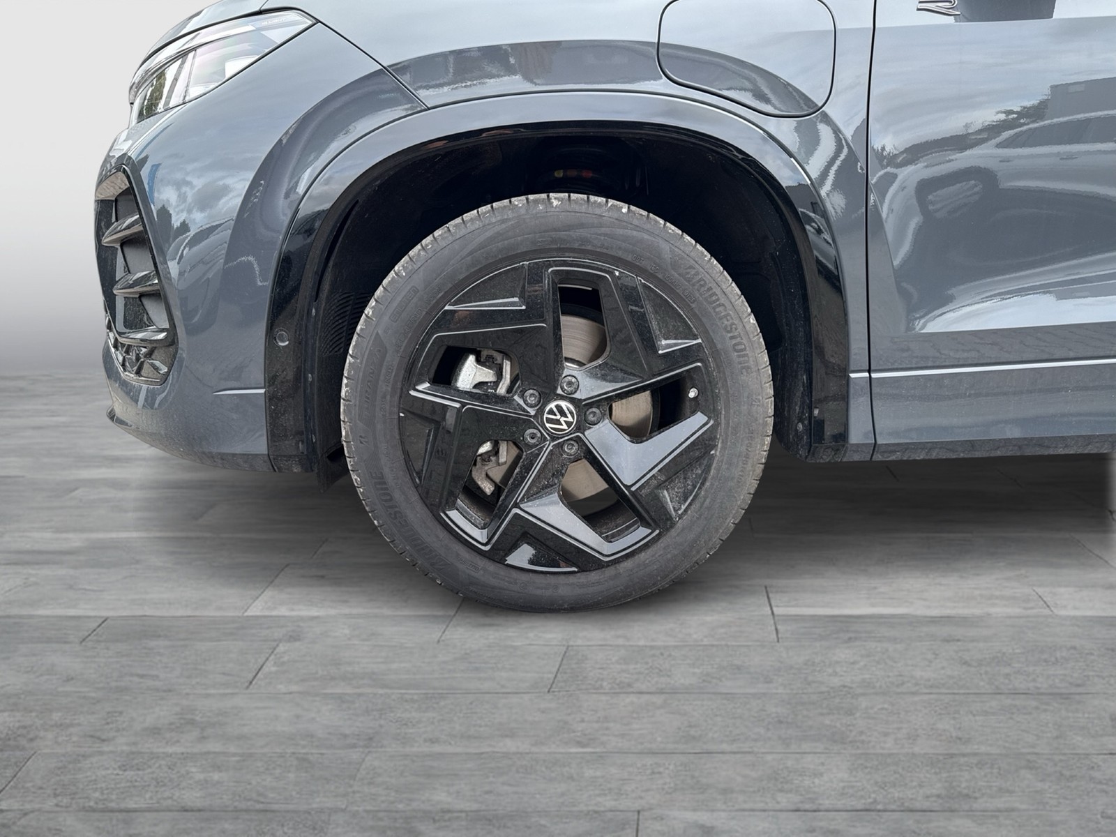 Volkswagen Tayron 1.5 HYBRID R-LINE BLACKSTYLE 360°CAM LM19