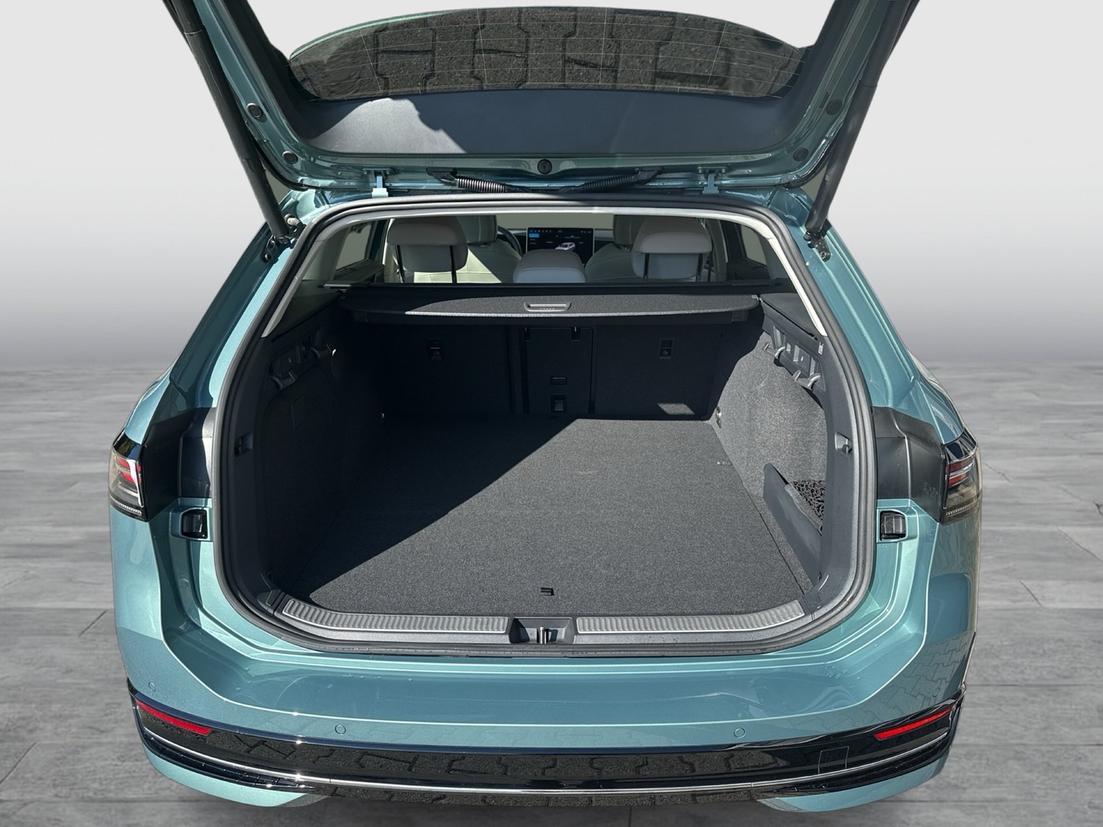 Volkswagen Passat Variant 1.5 HYBRID ELEGANCE AHK 360°CAM