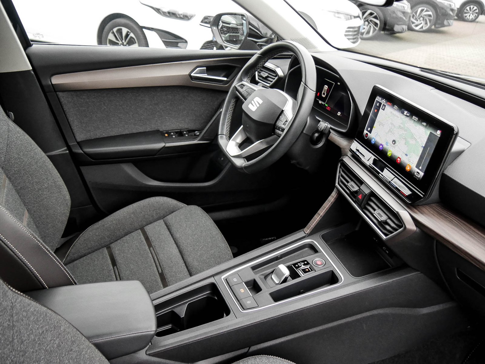 Seat Leon ST 1.4 HYBRID XCELLENCE LM17 NAVI SITZHEIZ.