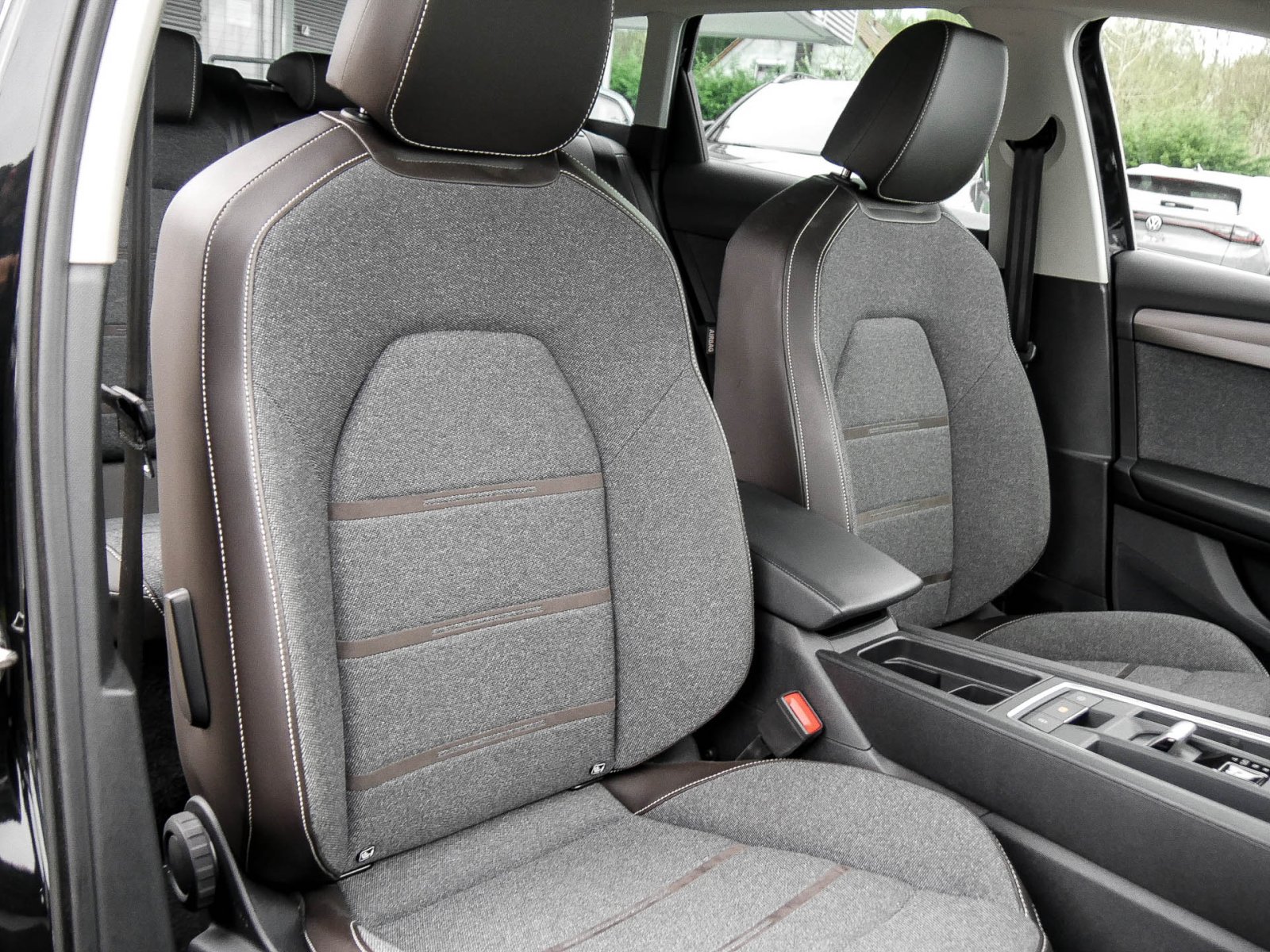 Seat Leon ST 1.4 HYBRID XCELLENCE LM17 NAVI SITZHEIZ.
