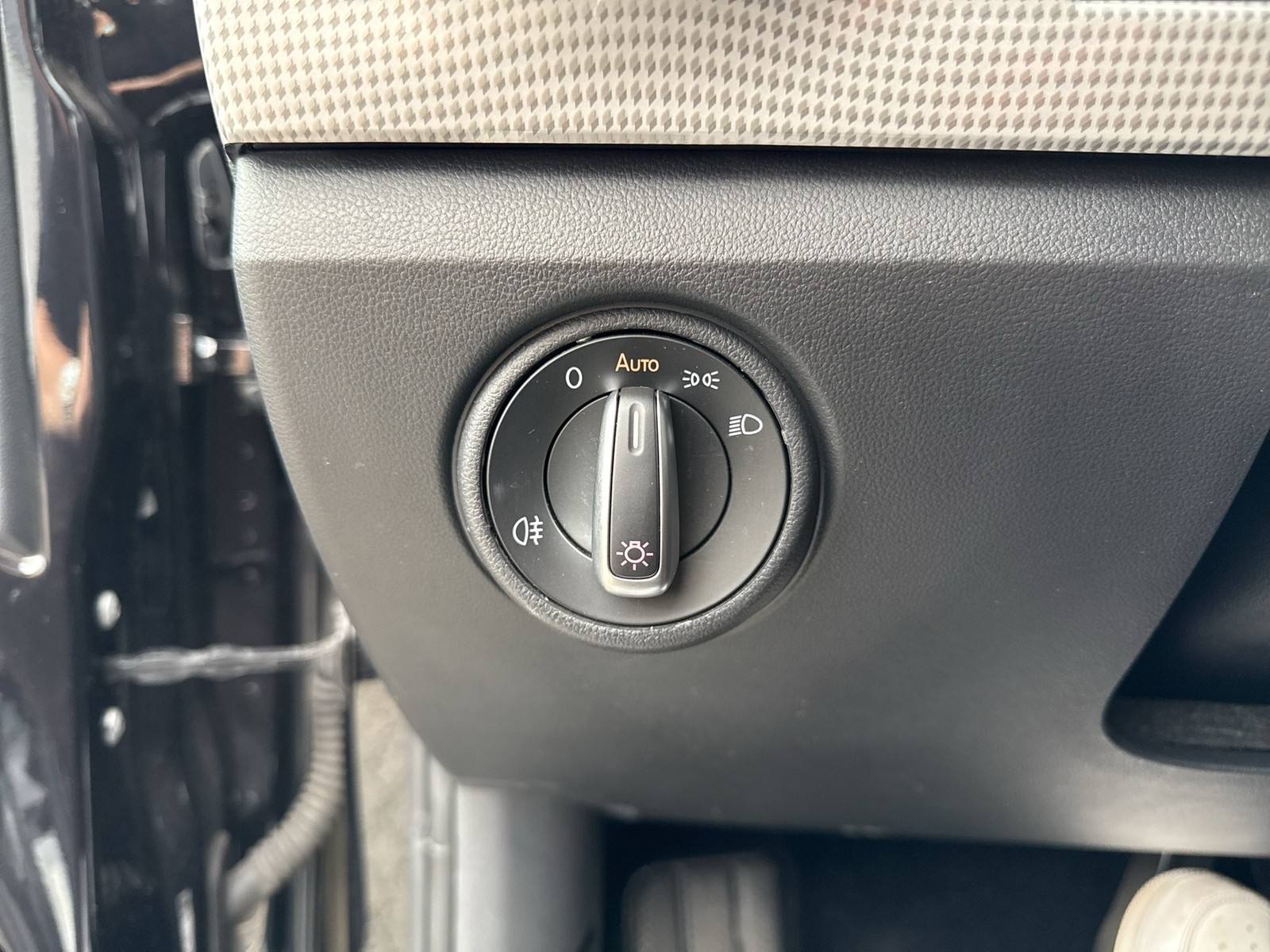 Volkswagen e-up! STYLE PLUS 4TÜREN ALU SITZHZ KLIMAAUTOMAT.