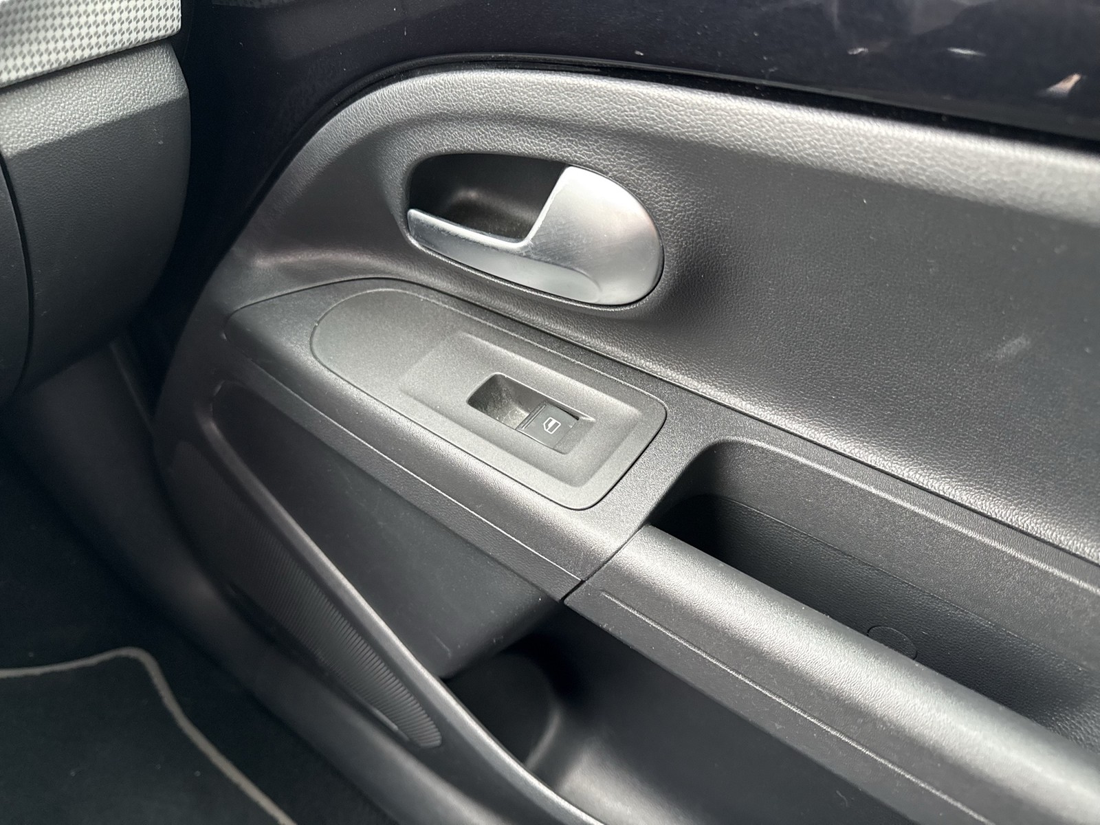 Volkswagen e-up! STYLE PLUS 4TÜREN ALU SITZHZ KLIMAAUTOMAT.