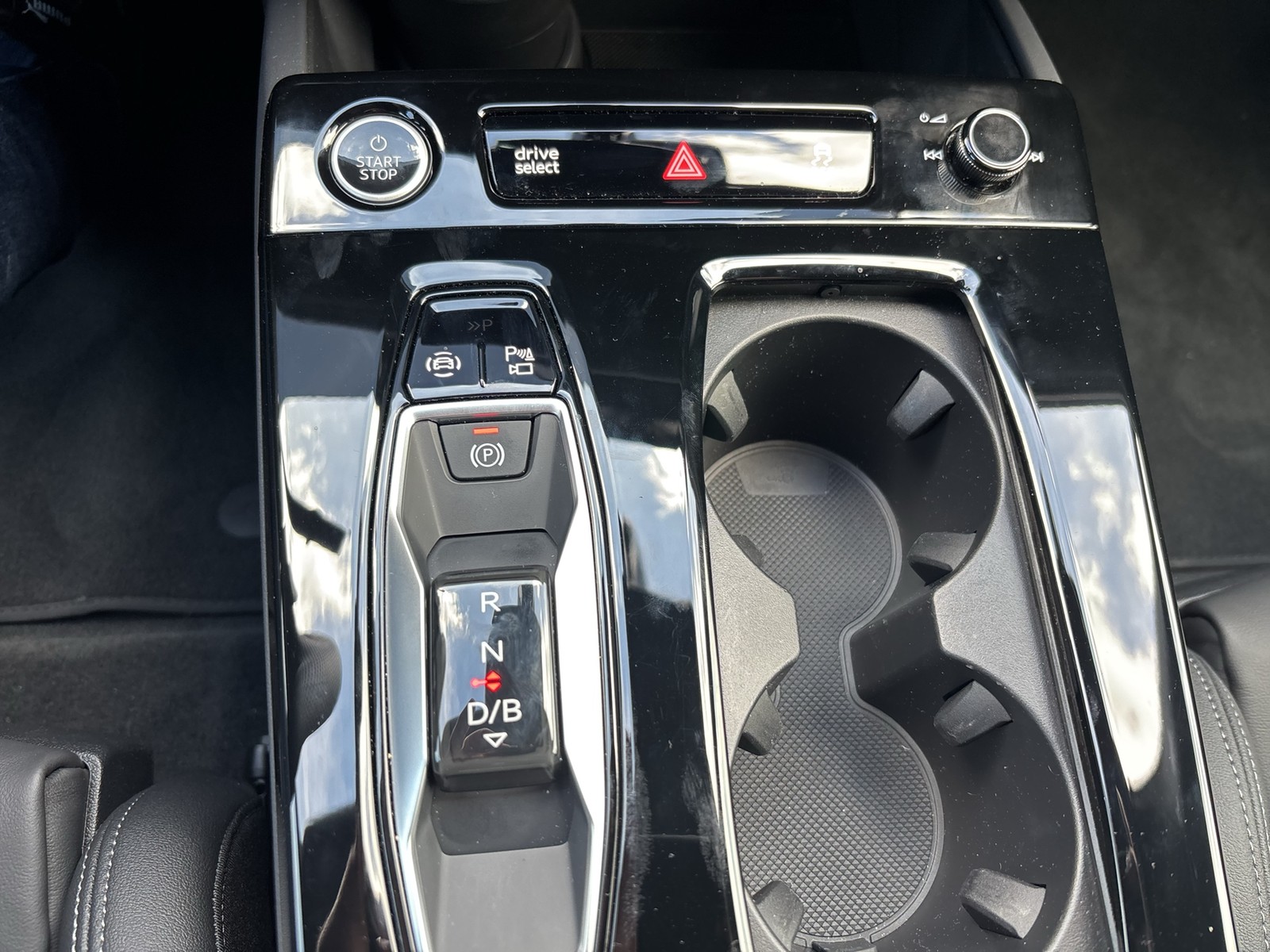 Audi A6 e-tron Sportback performance S LINE AHK LM20