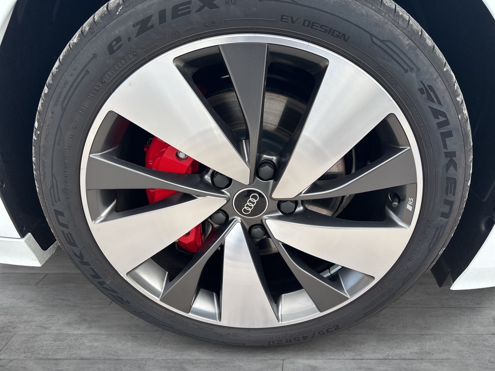 Audi A6 e-tron Sportback performance S LINE AHK LM20