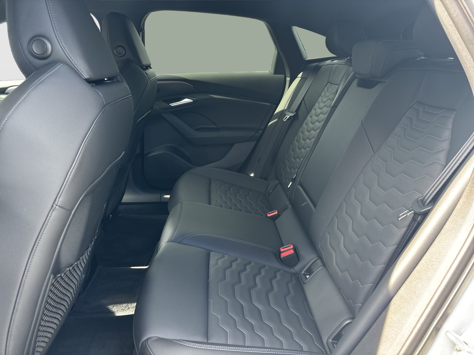 Audi A6 e-tron Sportback performance S LINE AHK LM20