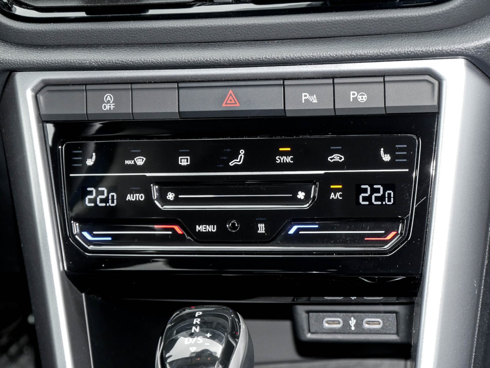 Volkswagen T-Roc 2.0 LIFE STANDHEIZUNG NAVI ALU SITZHEIZUNG