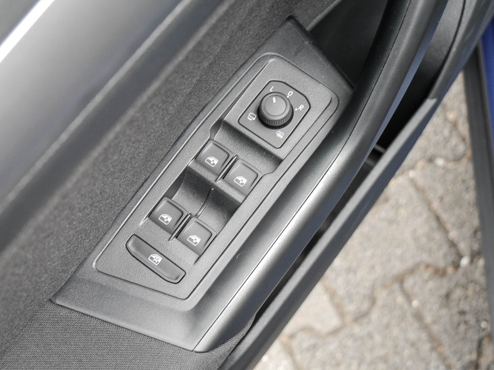 Volkswagen T-Roc 2.0 LIFE STANDHEIZUNG NAVI ALU SITZHEIZUNG