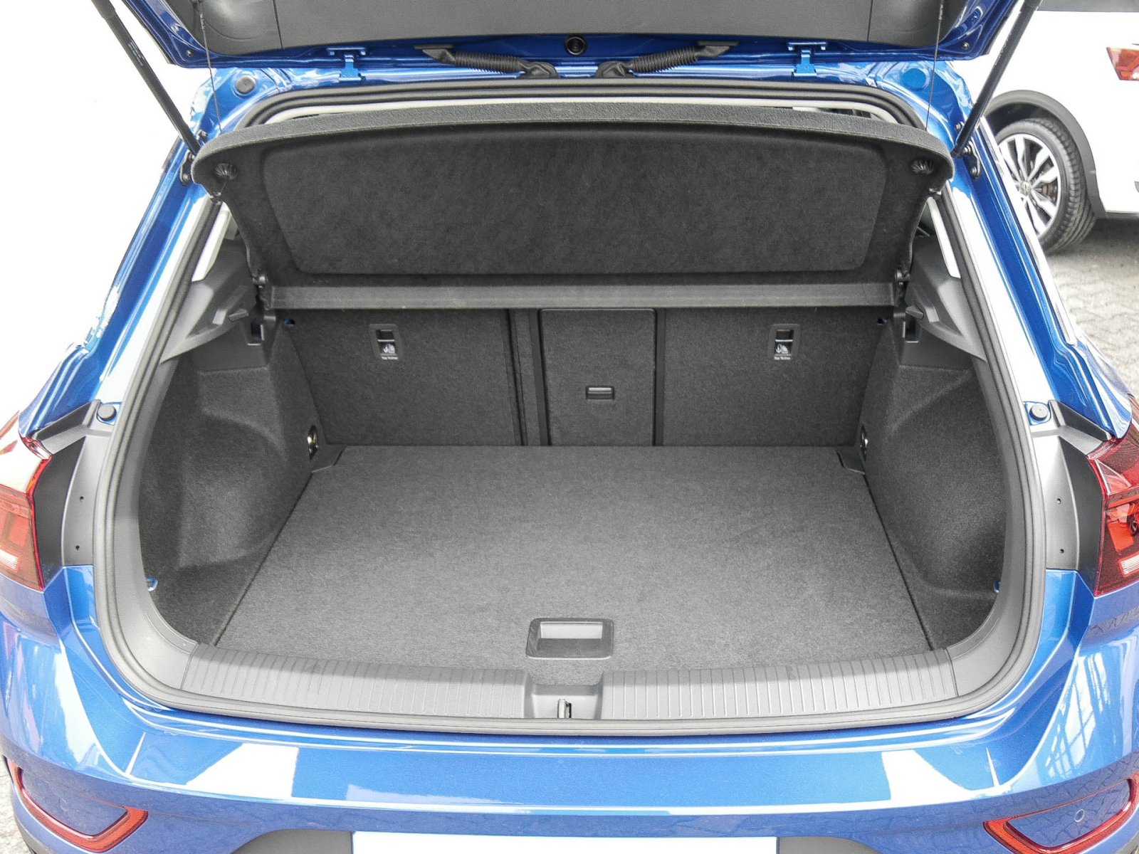 Volkswagen T-Roc 2.0 LIFE STANDHEIZUNG NAVI ALU SITZHEIZUNG