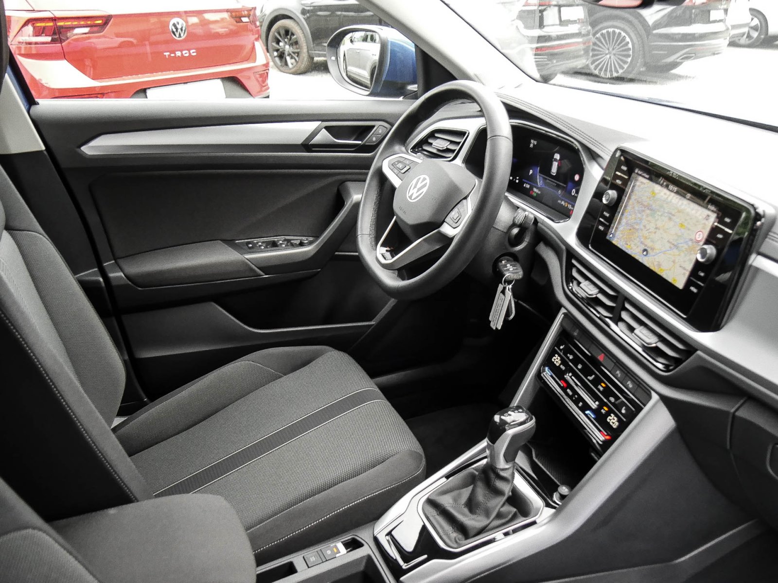 Volkswagen T-Roc 2.0 LIFE STANDHEIZUNG NAVI ALU SITZHEIZUNG