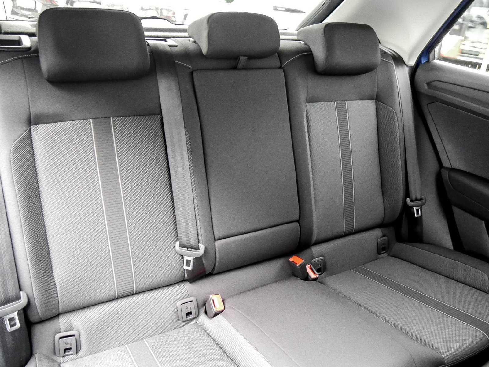 Volkswagen T-Roc 2.0 LIFE STANDHEIZUNG NAVI ALU SITZHEIZUNG