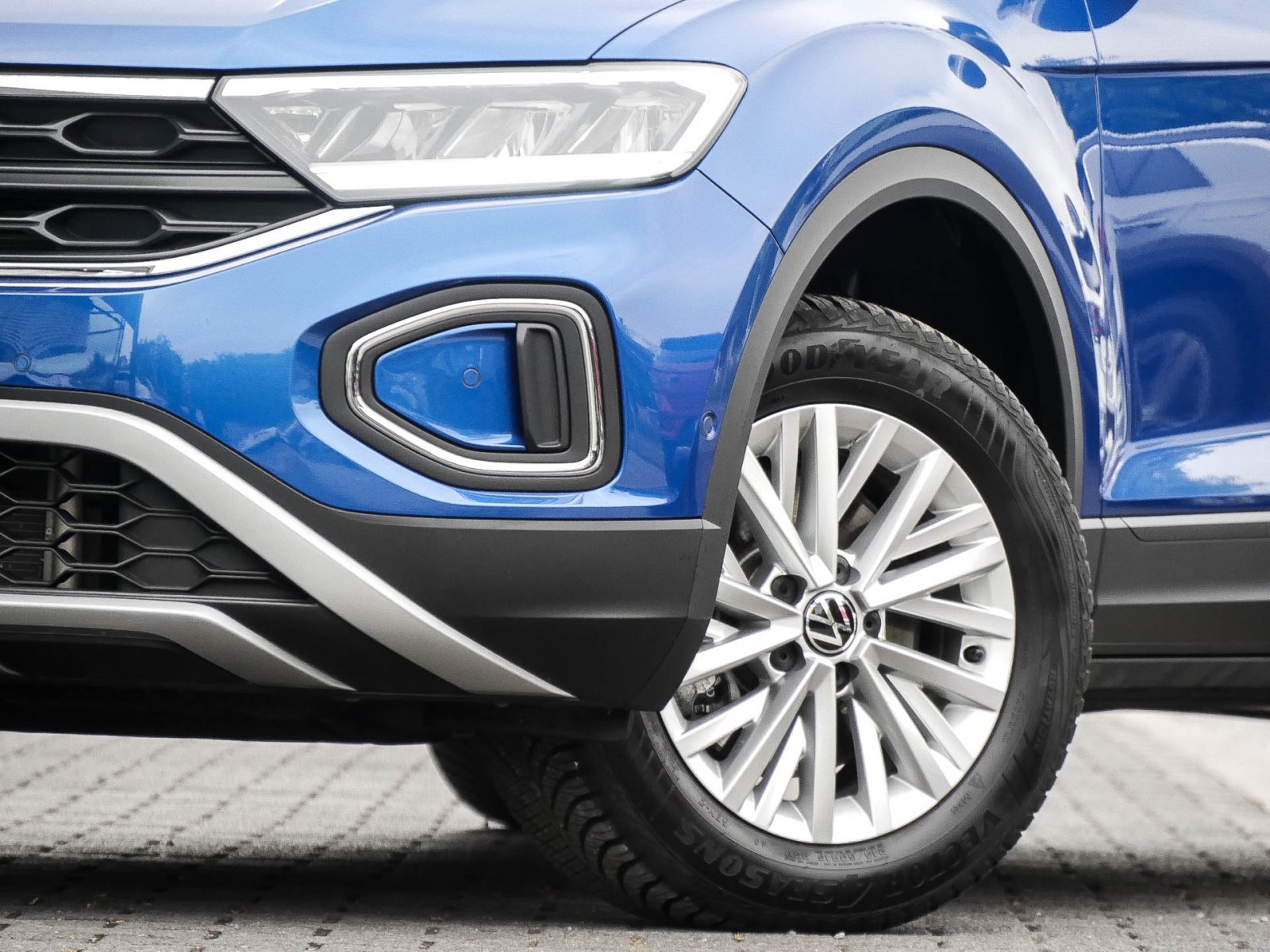 Volkswagen T-Roc 2.0 LIFE STANDHEIZUNG NAVI ALU SITZHEIZUNG