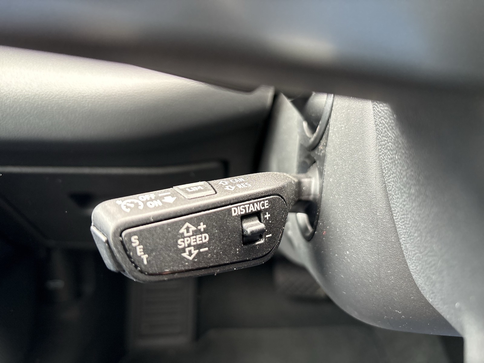 Audi A6 e-tron Avant quattro S LINE AHK 360°CAM LM21