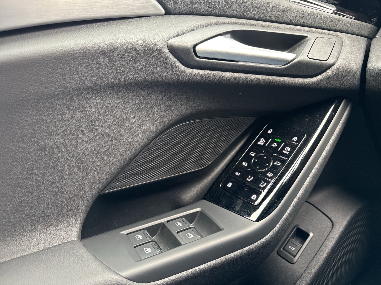 Audi A6 e-tron Avant quattro S LINE AHK 360°CAM LM21