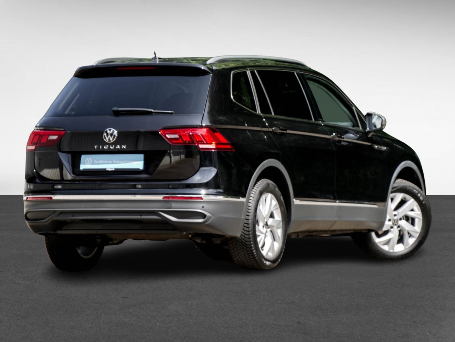Volkswagen Tiguan Allspace 1.5 LIFE 7SITZE AHK LM18 NAVI