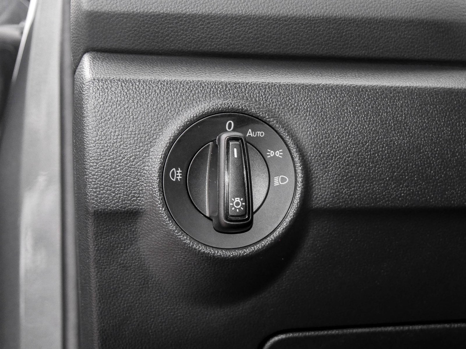 Volkswagen T-Roc 2.0 LIFE ALU NAVI SITZHEIZUNG LED DAB+
