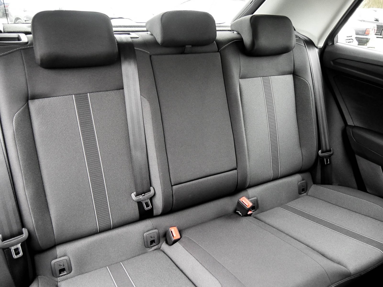 Volkswagen T-Roc 2.0 LIFE ALU NAVI SITZHEIZUNG LED DAB+