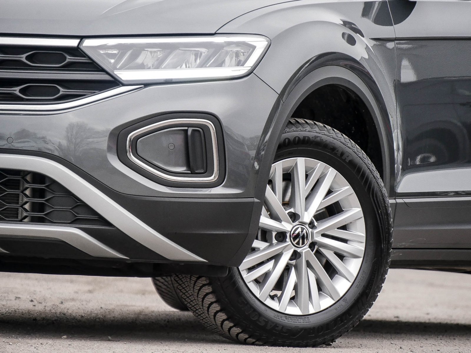 Volkswagen T-Roc 2.0 LIFE ALU NAVI SITZHEIZUNG LED DAB+