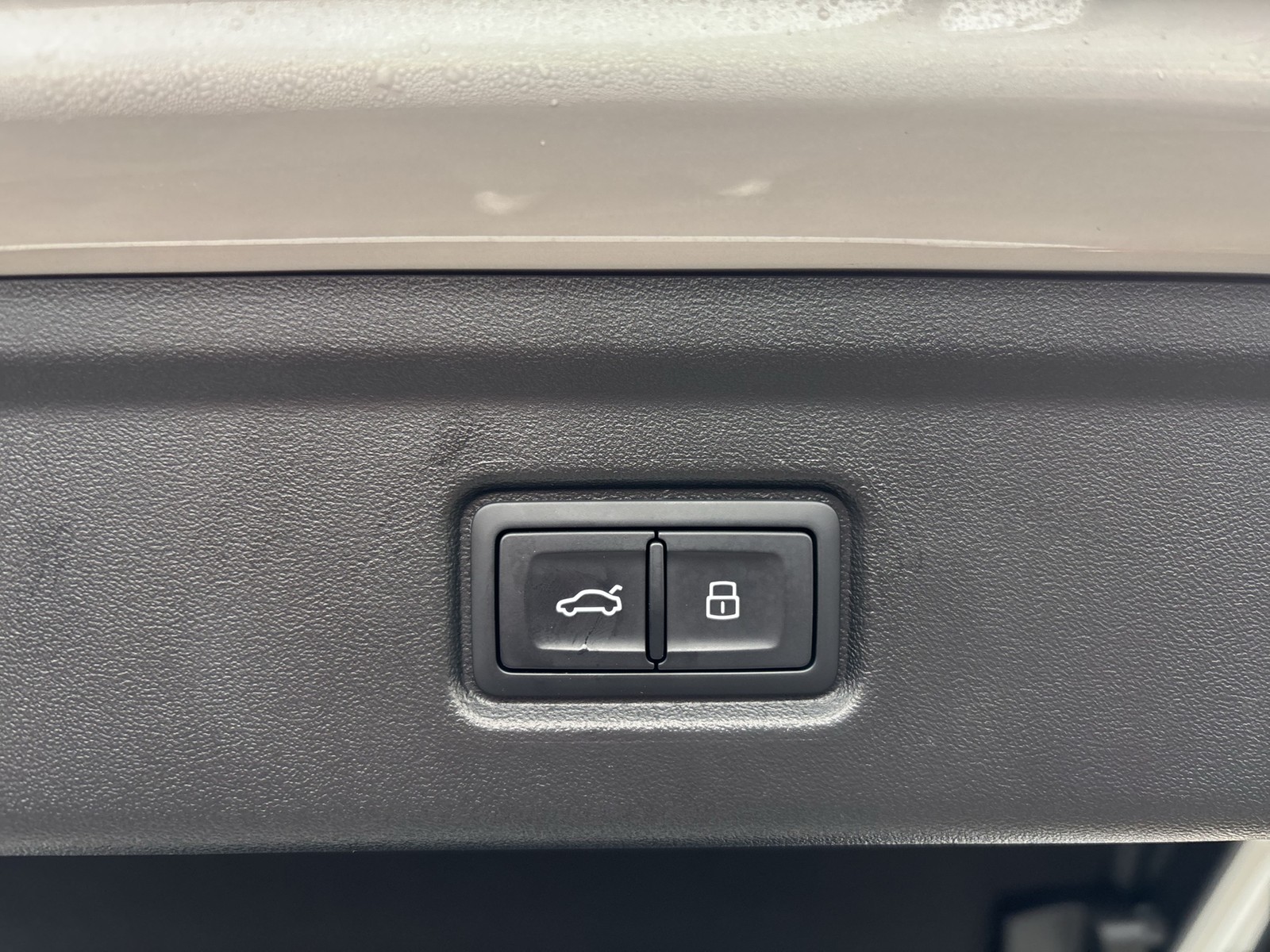 Audi A6 e-tron Avant performance S LINE AHK ACC LM21