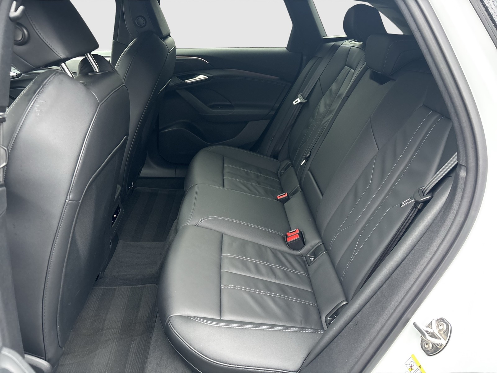 Audi A6 e-tron Avant performance S LINE AHK ACC LM21