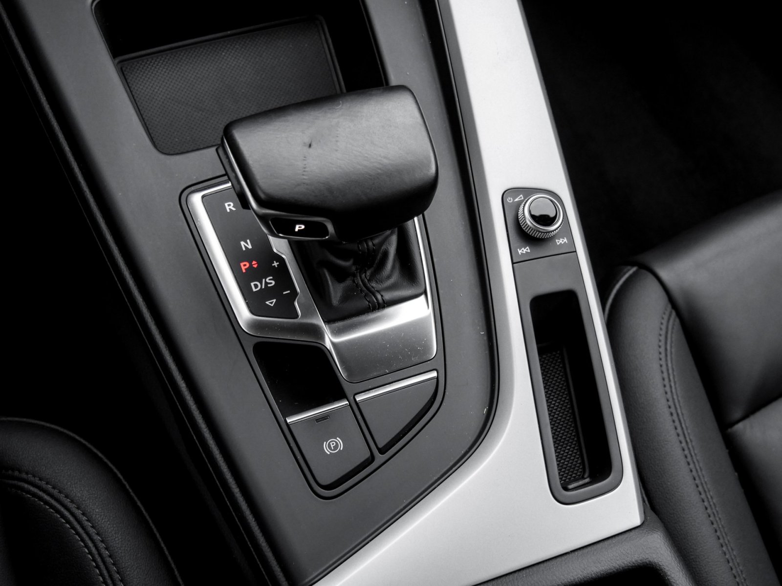 Audi A4 Avant 35 advanced BLACKPAK ACC E-KLAPPE NAVI+