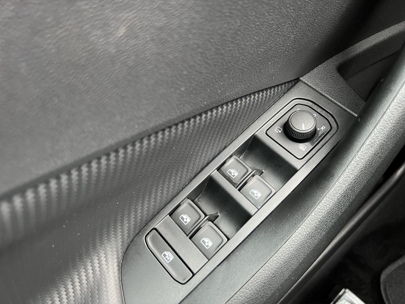 Skoda Kamiq 1.0 MONTE CARLO PANO CAM ACC LM17 NAVI