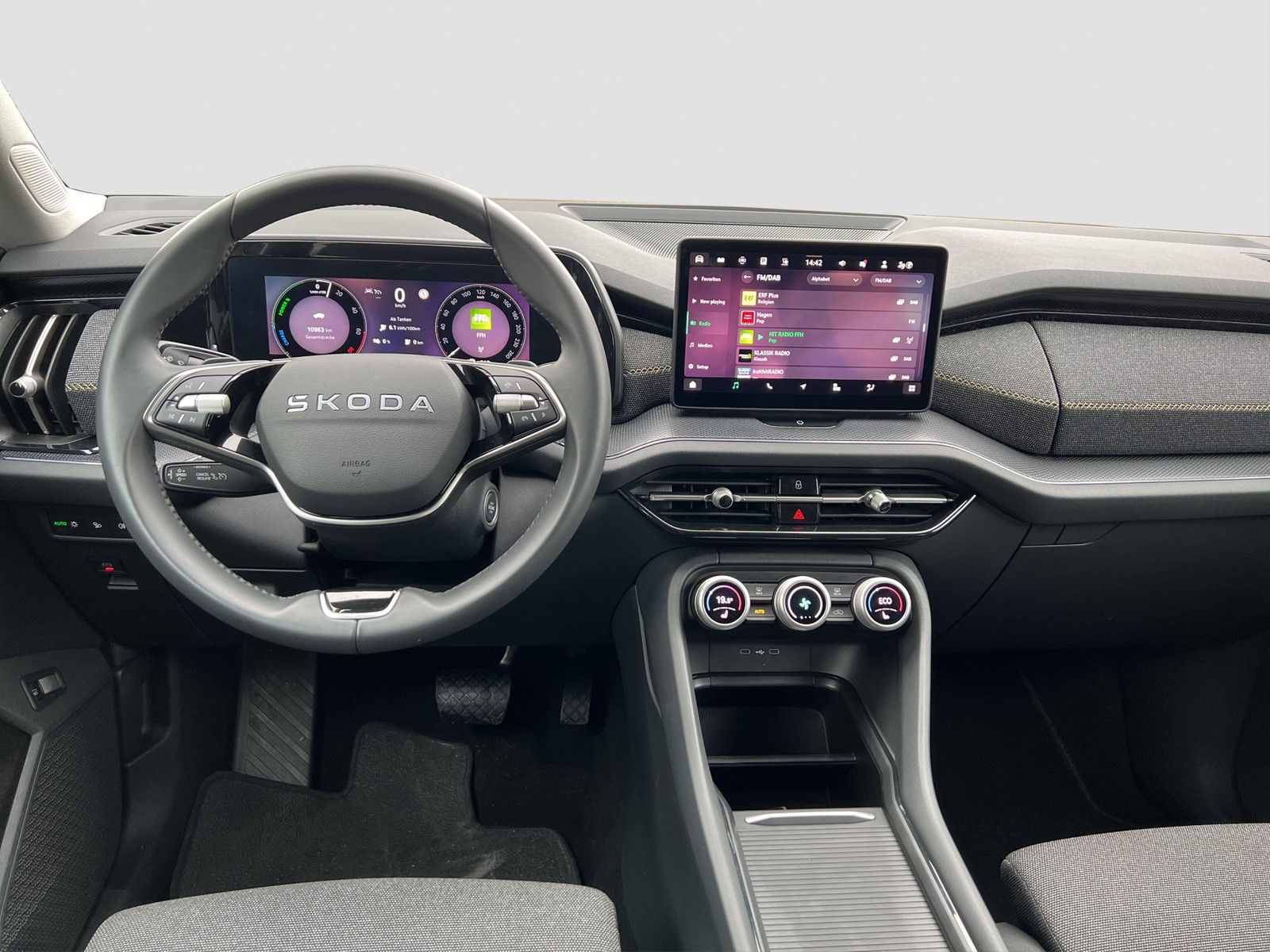 Skoda Kodiaq 1.5 iV SELECTION AHK CAM LM18 CARPLAY