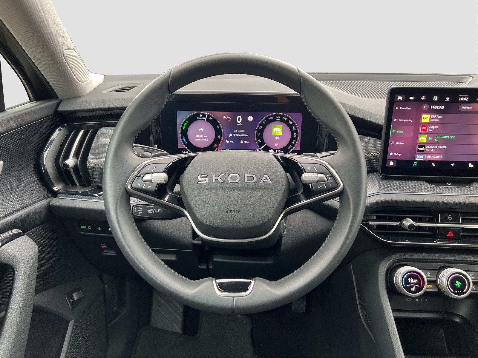 Skoda Kodiaq 1.5 iV SELECTION AHK CAM LM18 CARPLAY
