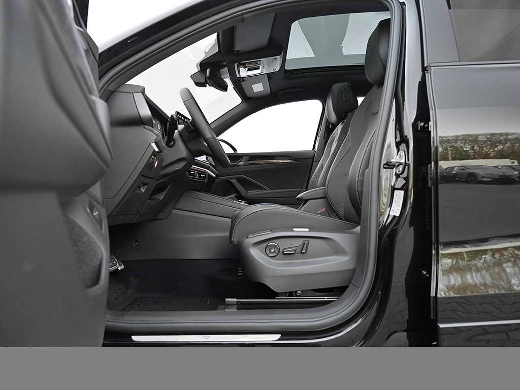 Volkswagen Tayron 2.0 R-LINE BLACK STYLE 4X4 PANO AHK LM20