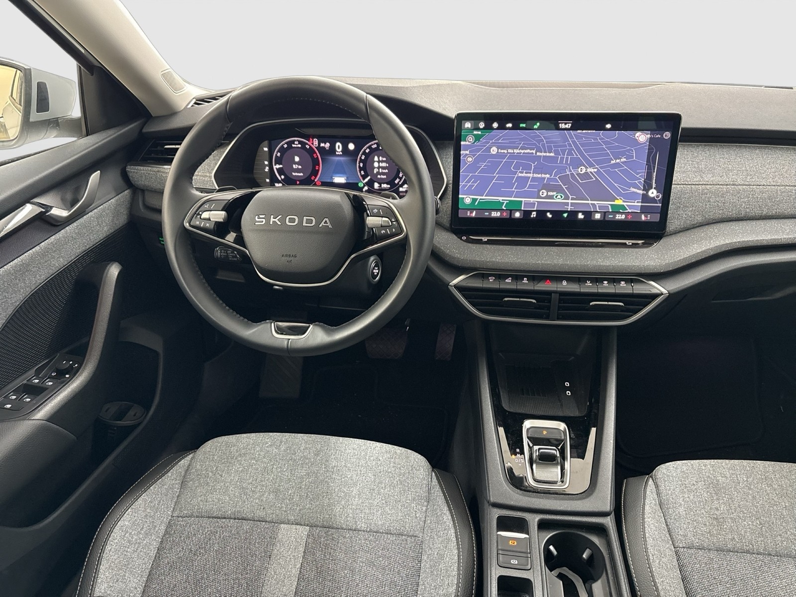 Skoda Octavia Combi 2.0 SELECTION AHK CAM ACC NAVI