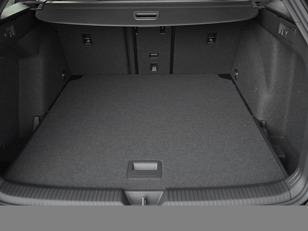 Volkswagen Golf Variant VIII 2.0 R-LINE BLACK STYLE PANO CAM ACC LM18