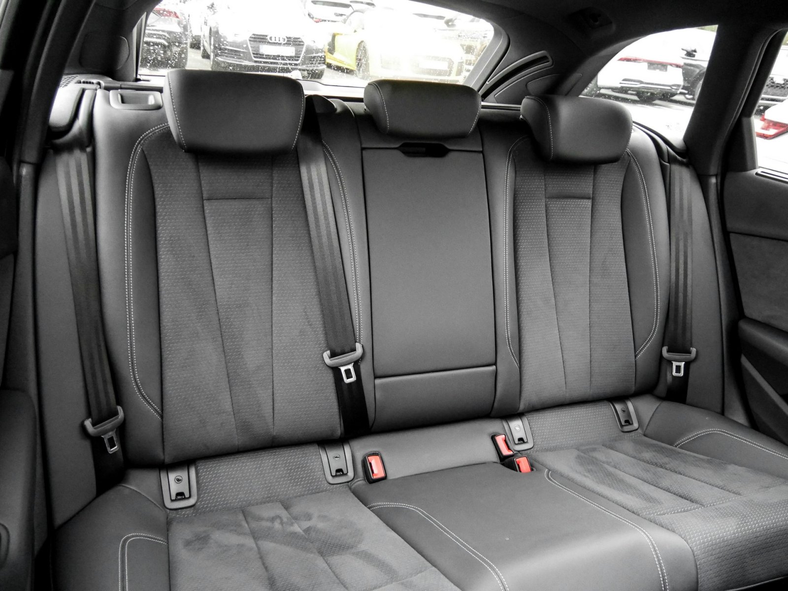 Audi A4 Avant 40 TDI quattro S tronic S Line Standheizung+AHK+Pano+B&O+2xSline+