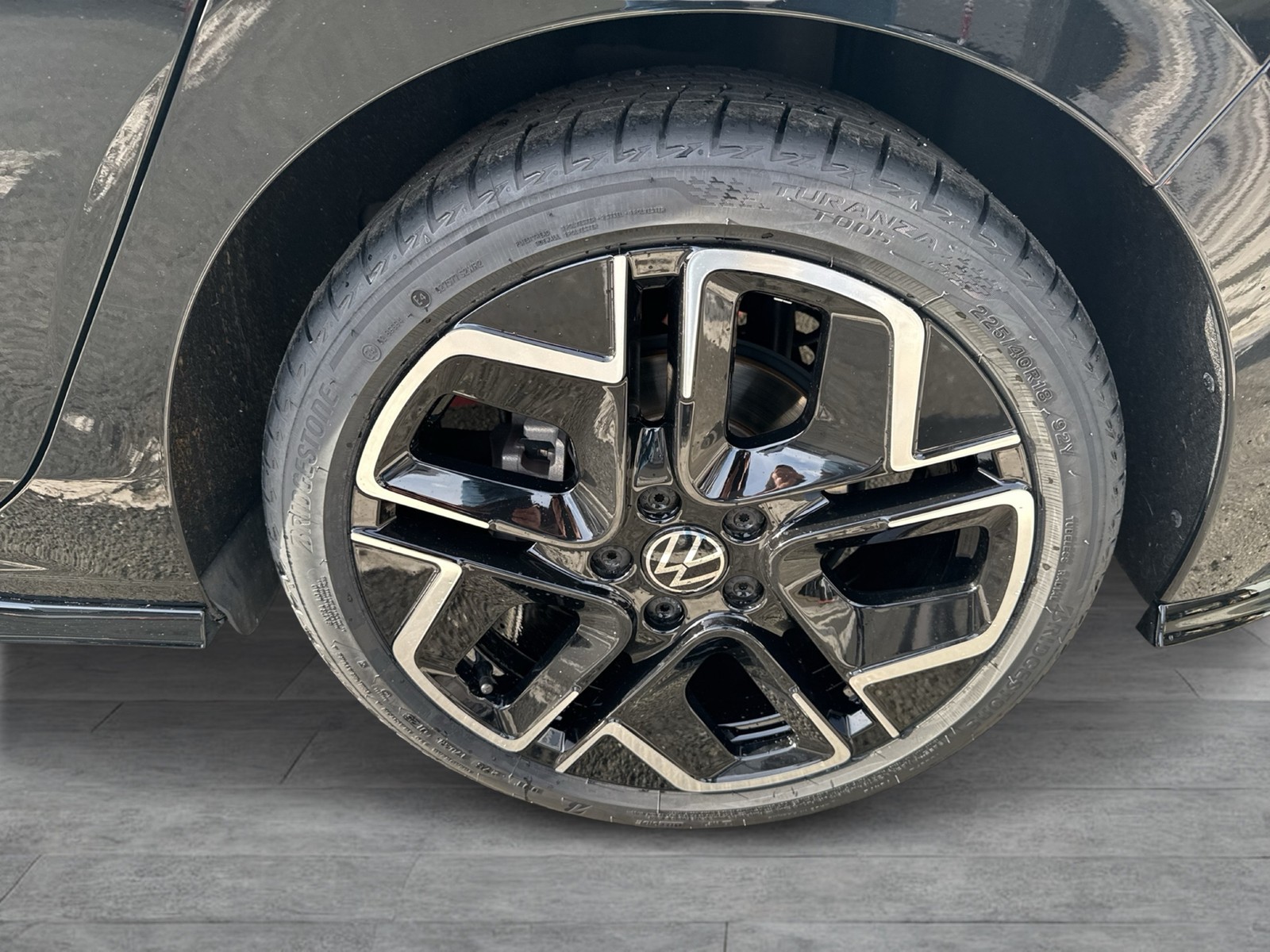 Volkswagen Golf VIII 1.5 R-LINE BLACK STYLE FACELIFT CAM ACC LM18 NAVI