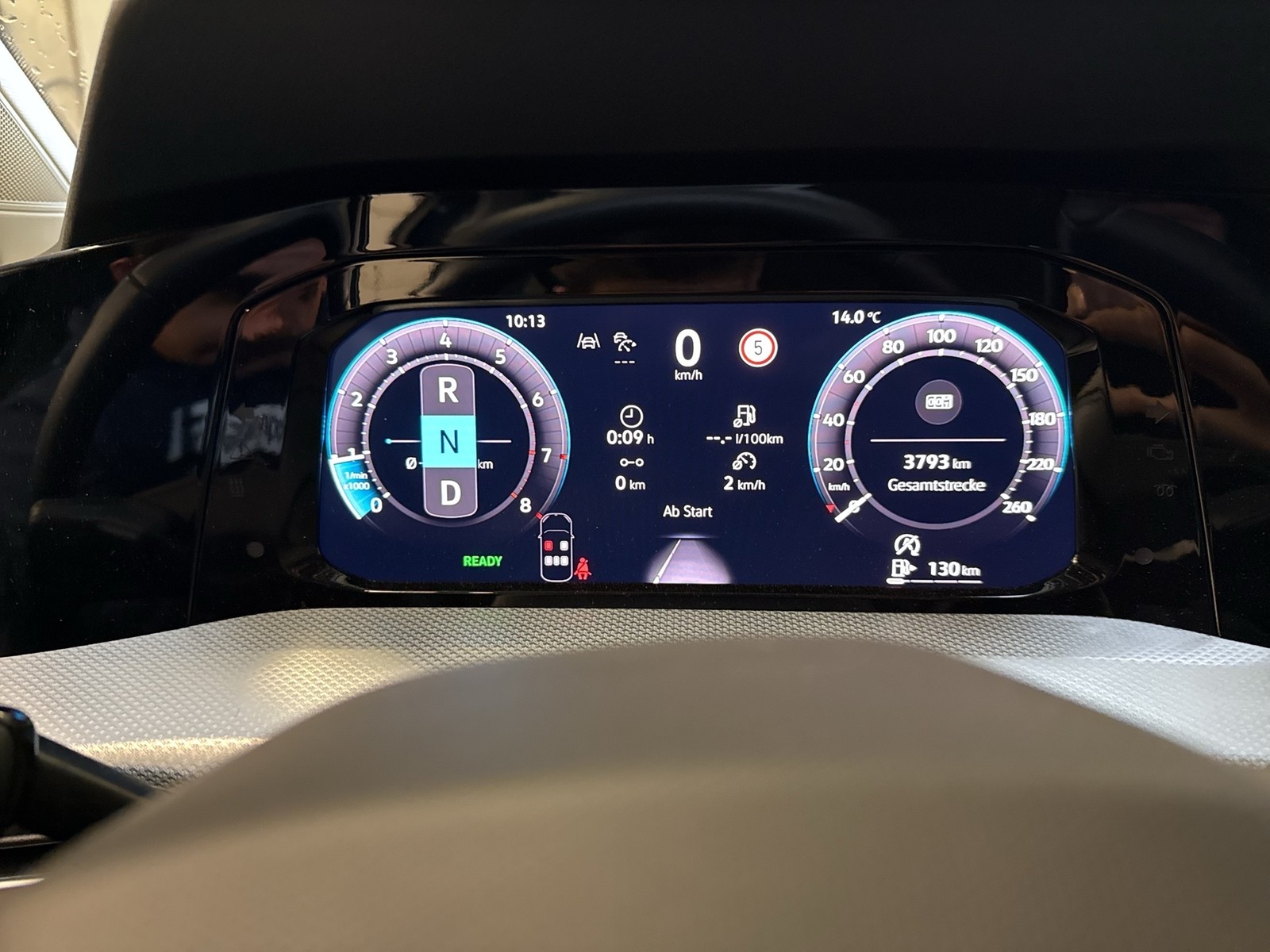 Volkswagen Golf VIII 1.5 eTSI ENERGY CAM ACC NAVI CARPLAY